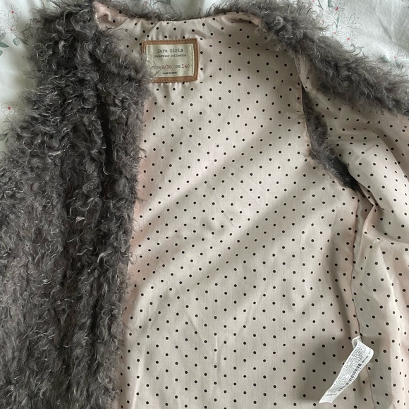 NWOT Fluffy Grey Vest - Picture 2 of 2